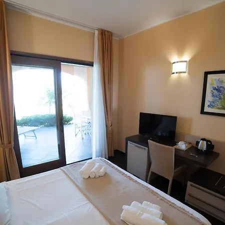 Unico Cannamele Escape Tropea By Life 4*